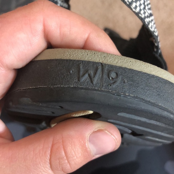 Chaco Z2 Classic White Black Strappy Sport Hiking Sandals Shoes Women’s Size 9​ - Picture 7 of 7